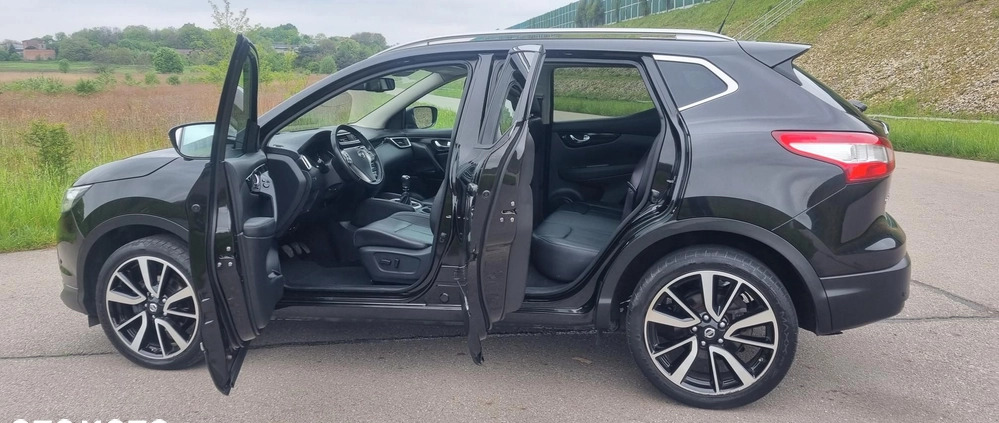 Nissan Qashqai cena 57800 przebieg: 76000, rok produkcji 2014 z Puszczykowo małe 742